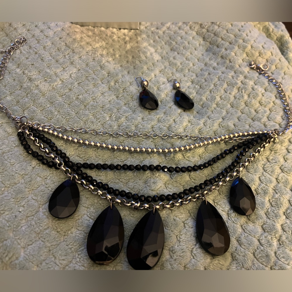 Neckalace & Earrings